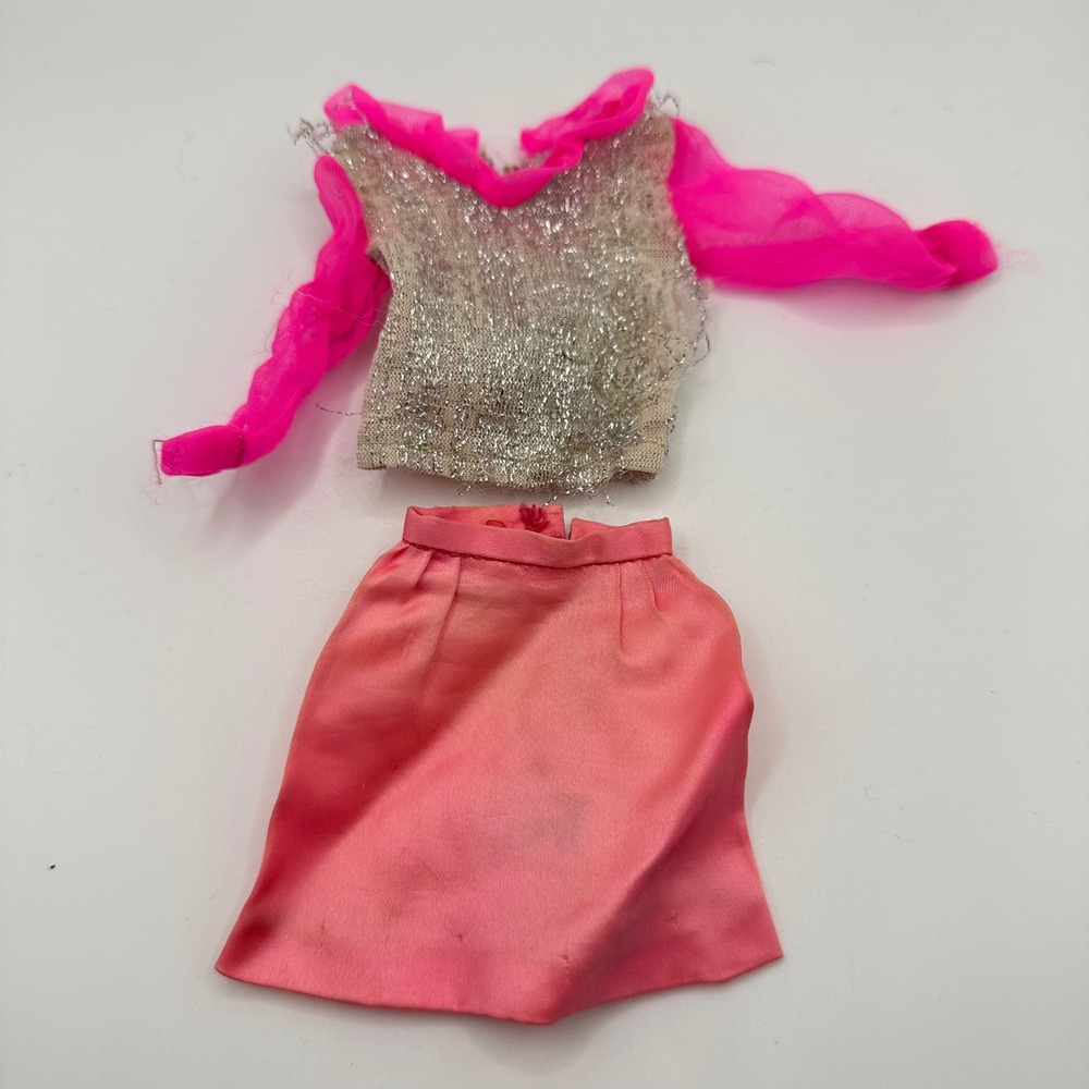 Vintage Barbie Movie Groovie Top Skirt 1866 Mattel 1969 Pink Silver Mod Outfit